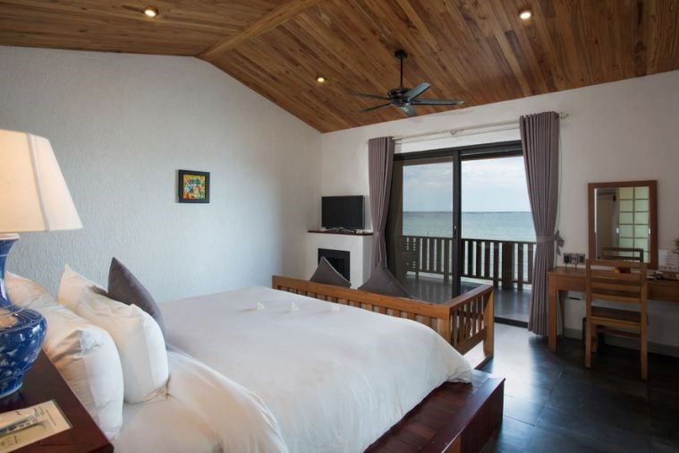 2 Bedroom Lagoon View Villa